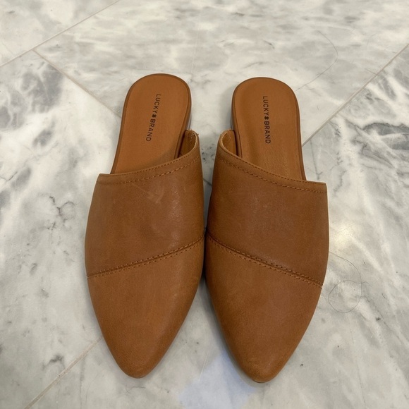 NWOT Lucky Brand Baamira Macaroon Tan Leather Mule Slip-On Flats - Picture 1 of 5